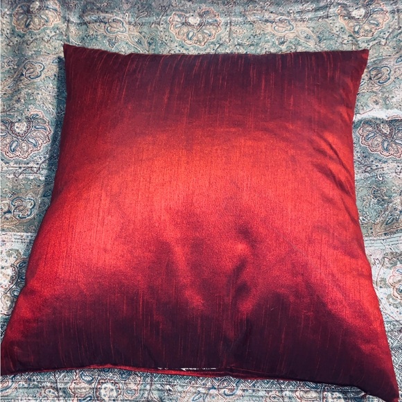 Queen Comforter Set Croscill Gold Paisley Sham Bedskirt 3 Decorative Pillows 7pc - Picture 14 of 16